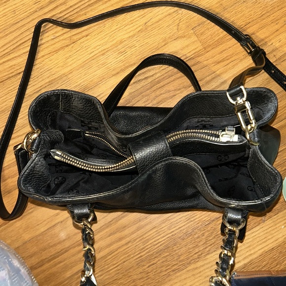 TORY BURCH like new medium size crossbody - Picture 2 of 7